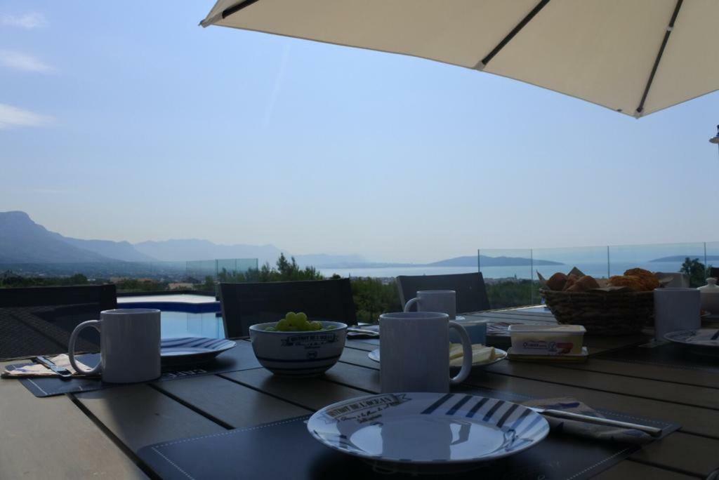 Villa Orao Kaštel Novi Exterior foto